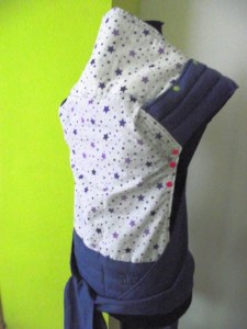 Mei tai reversible azul con estrellas