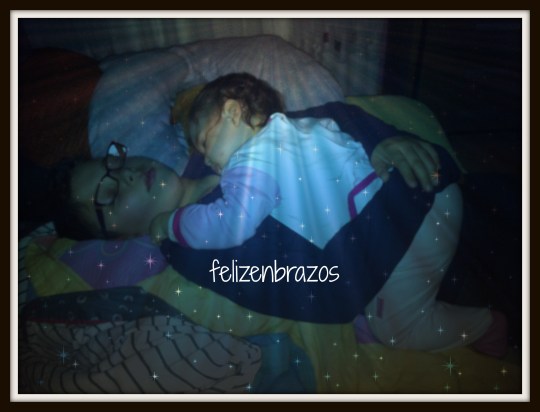 Fue a dormir a la peque y se quedó dormido él también